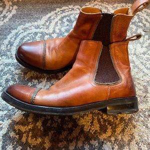 John Fluevog Chelsea boots size 7m 8.5w.